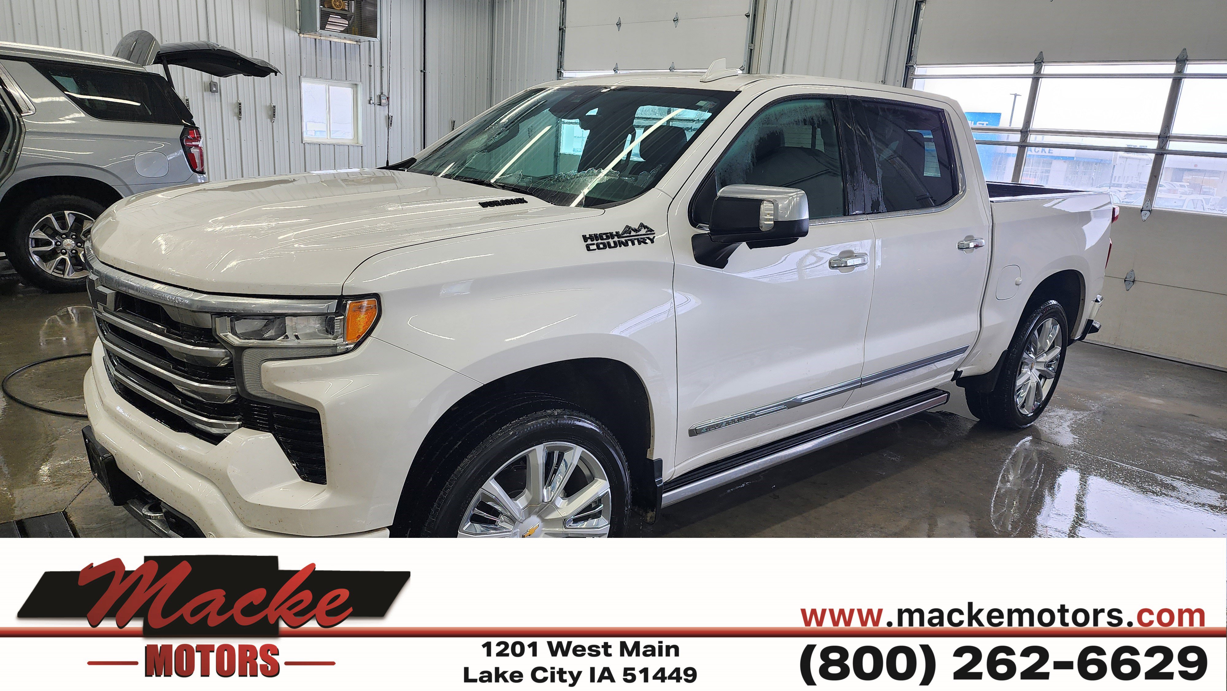 2023 Chevrolet Silverado 1500 High Country's photo