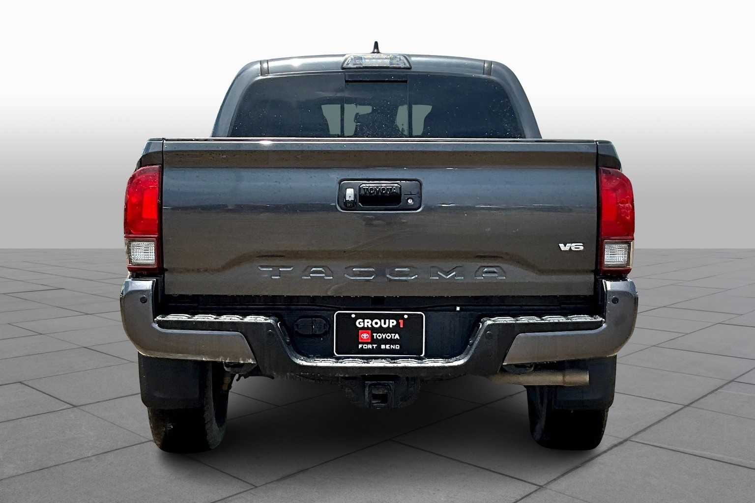2019 Toyota Tacoma TRD photo 7