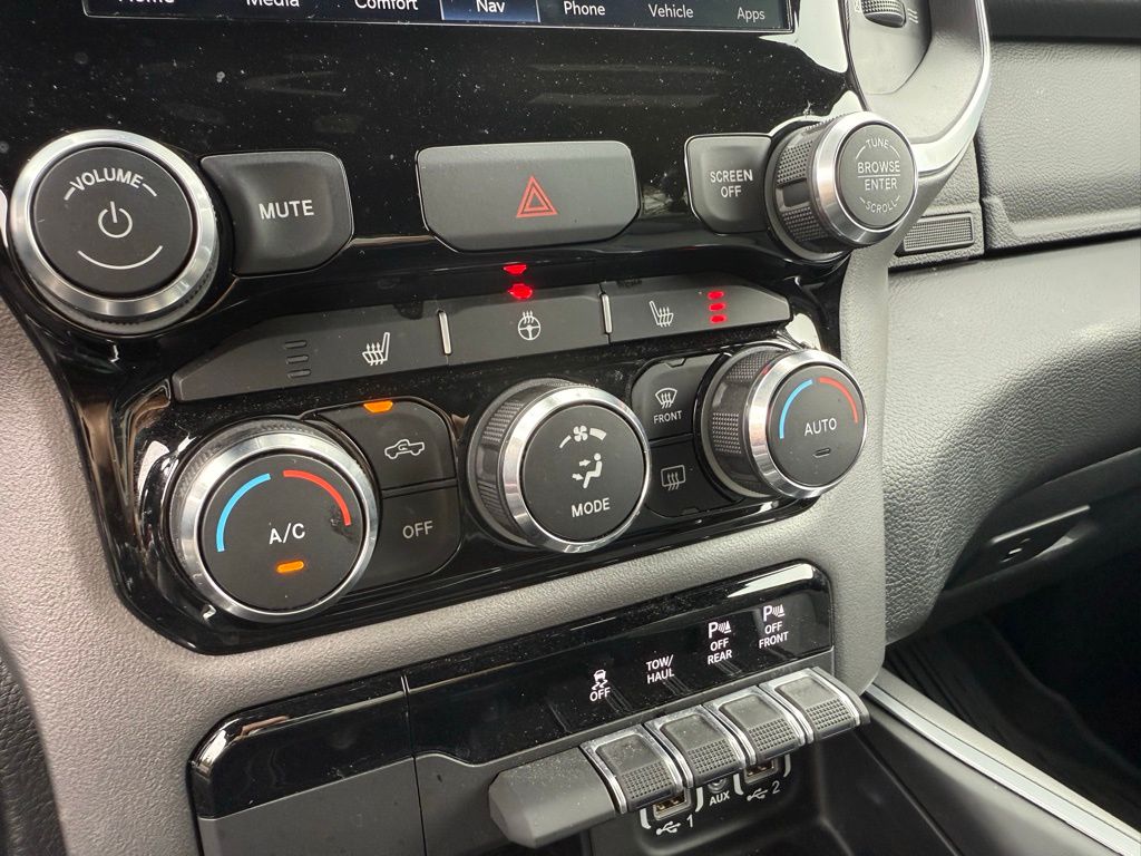 2022 Ram 1500 Big Horn Lone Star photo 9