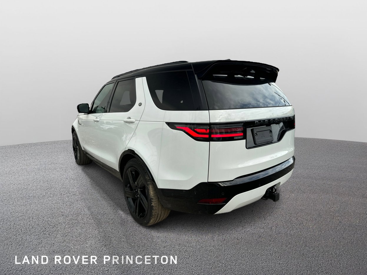 New 2025 Fuji White Land Rover Dynamic SE image 7