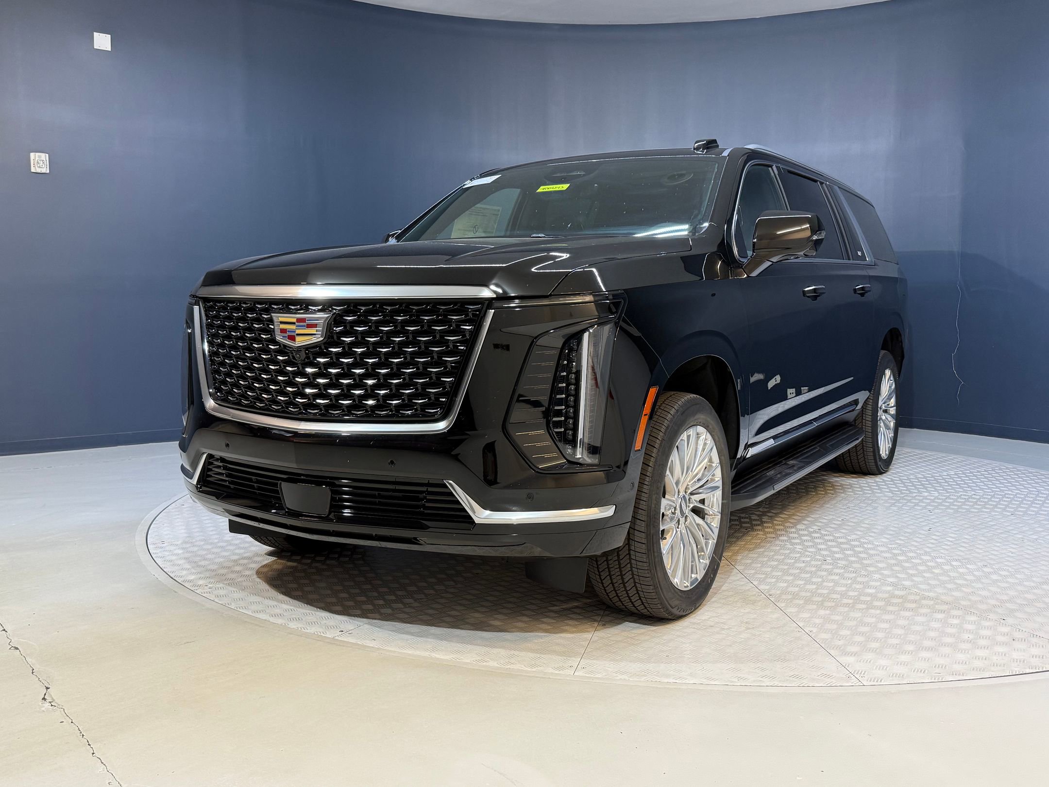 2025 Cadillac Escalade ESV Premium Luxury photo 2