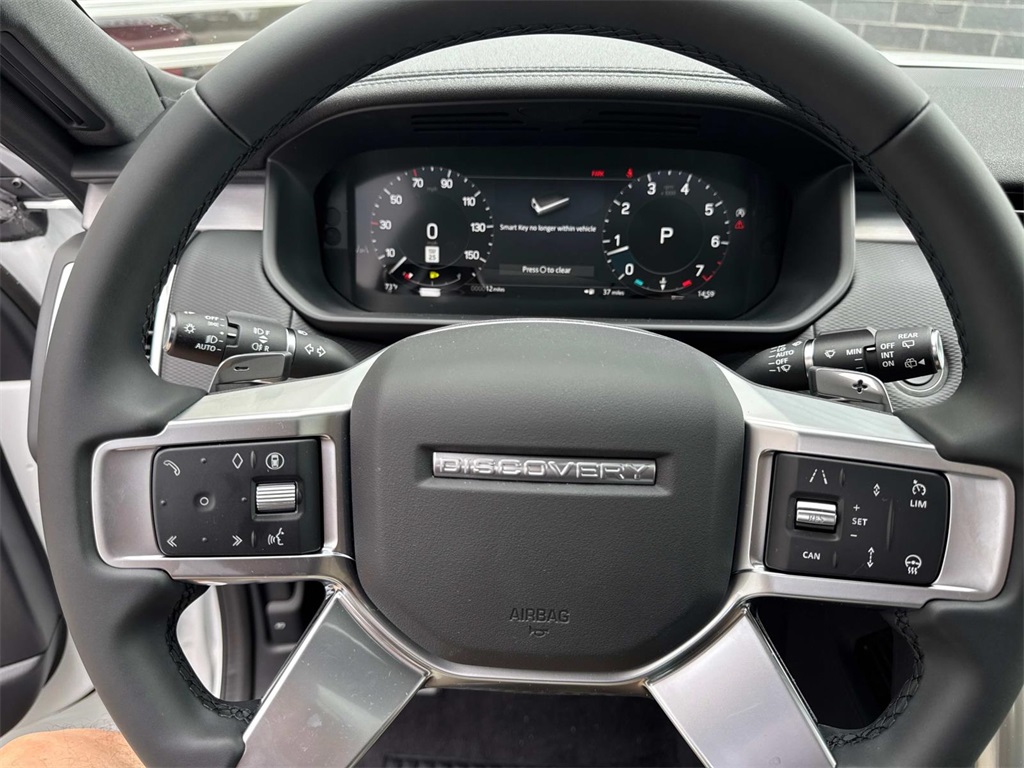2025 Land Rover Discovery SE photo 27