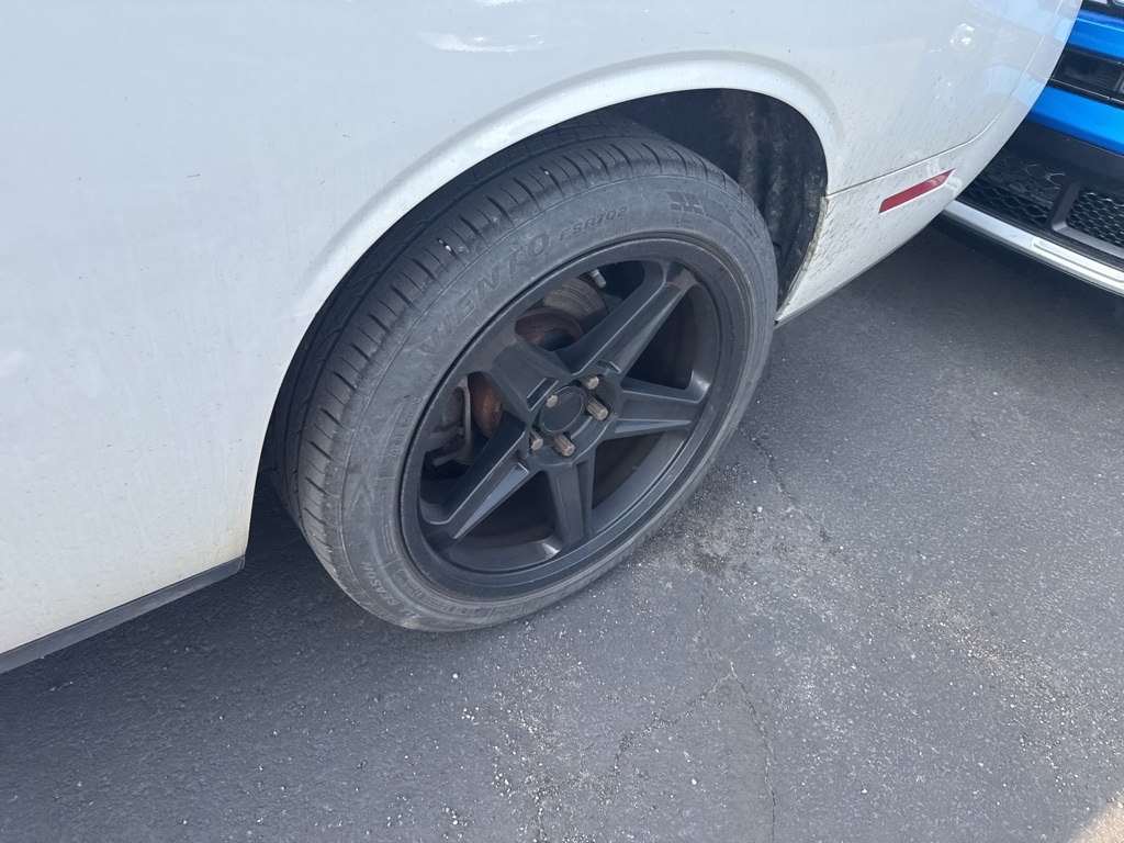 2019 Dodge Challenger SXT photo 9