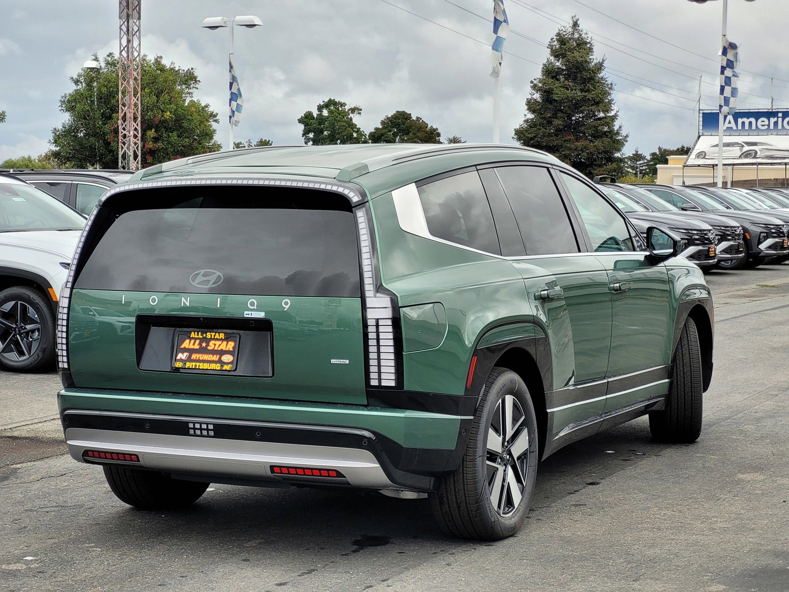 2026 Hyundai Ioniq SEL photo 3