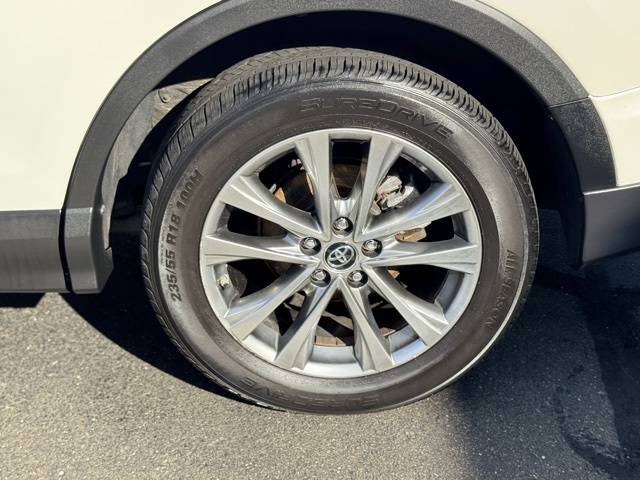2016 Toyota RAV4 Limited photo 22