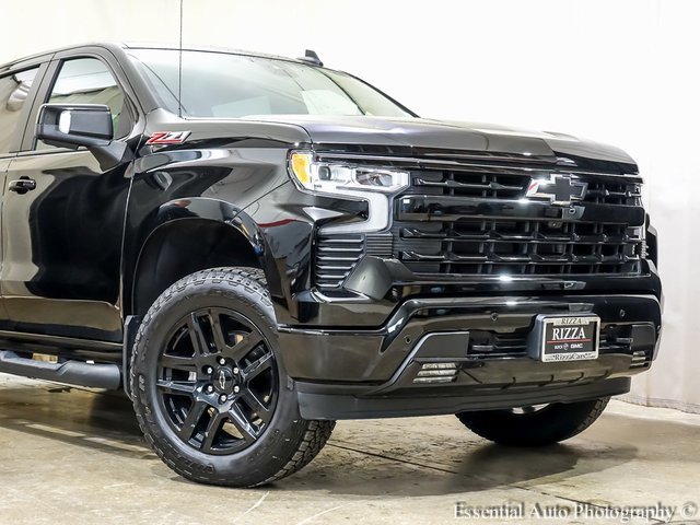 2024 Chevrolet Silverado 1500 RST photo 2