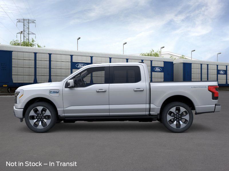 2025 Ford F-150 Lightning Platinum photo 3