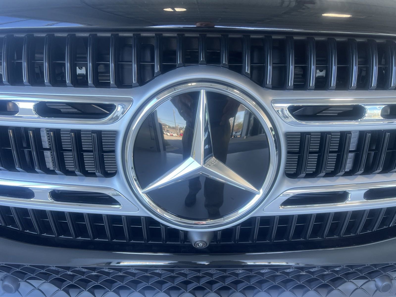 2025 Mercedes Benz GLE 450e photo 4