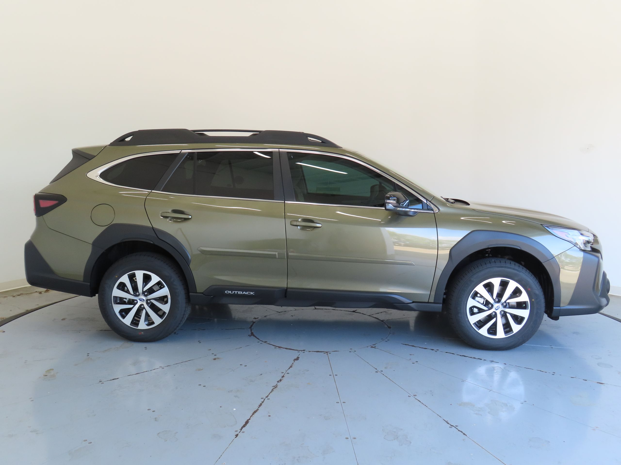 2025 Subaru Outback Premium photo 2