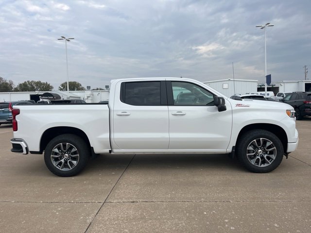 2026 Chevrolet Silverado 1500 RST photo 3