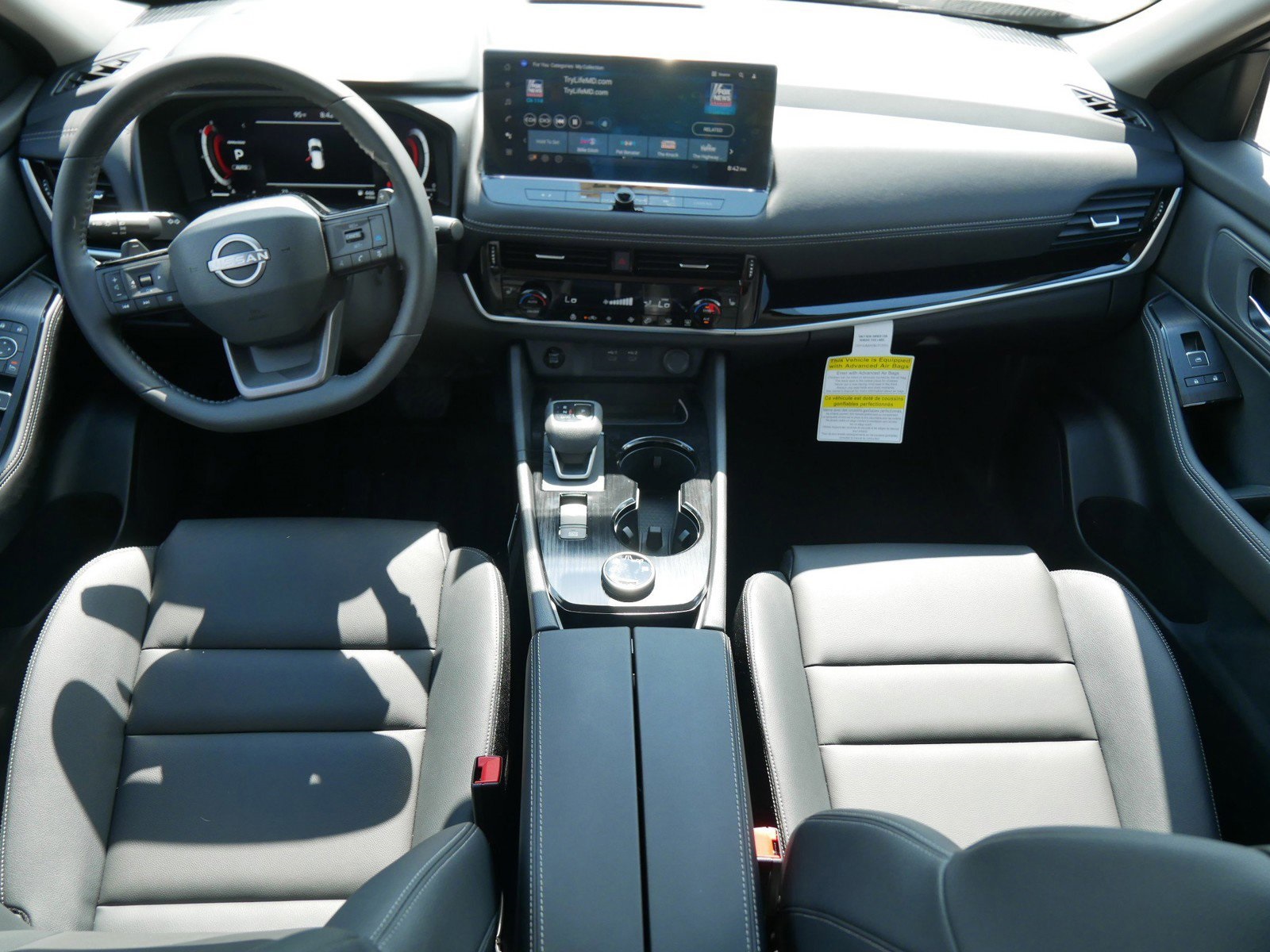 2025 Nissan Rogue SL photo 7