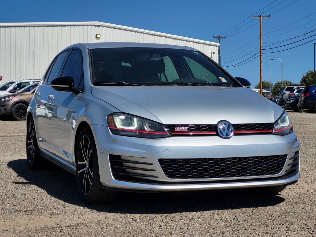 2017 Volkswagen Golf GTI S photo 3