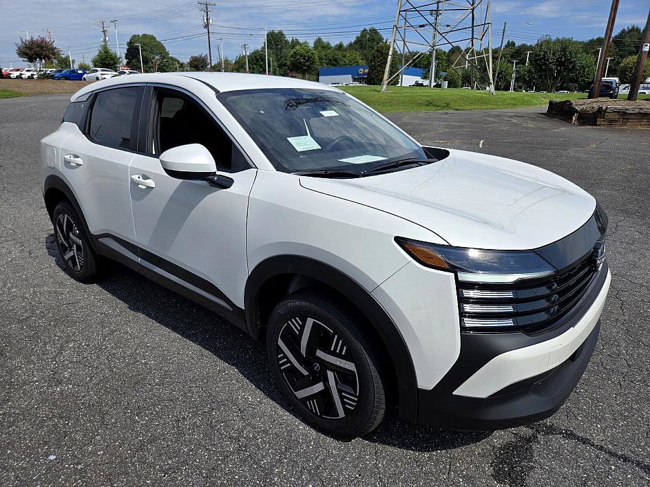 2025 Nissan Kicks SV photo 3