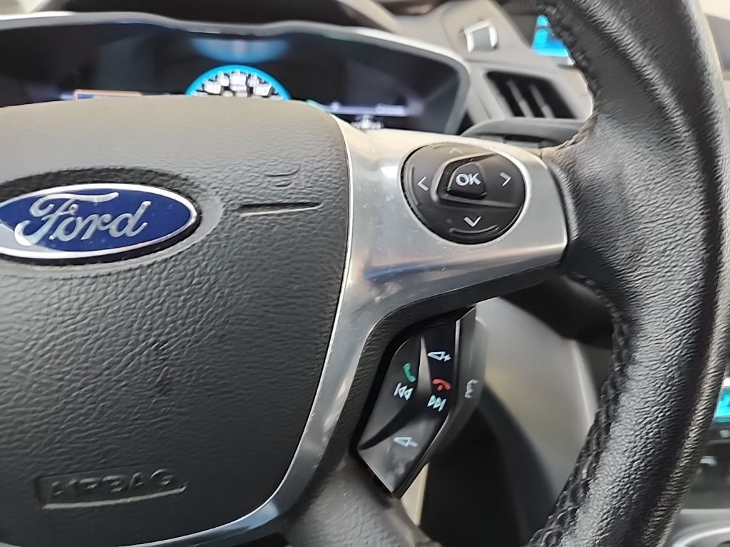 2013 Ford C-Max Hybrid SE photo 16