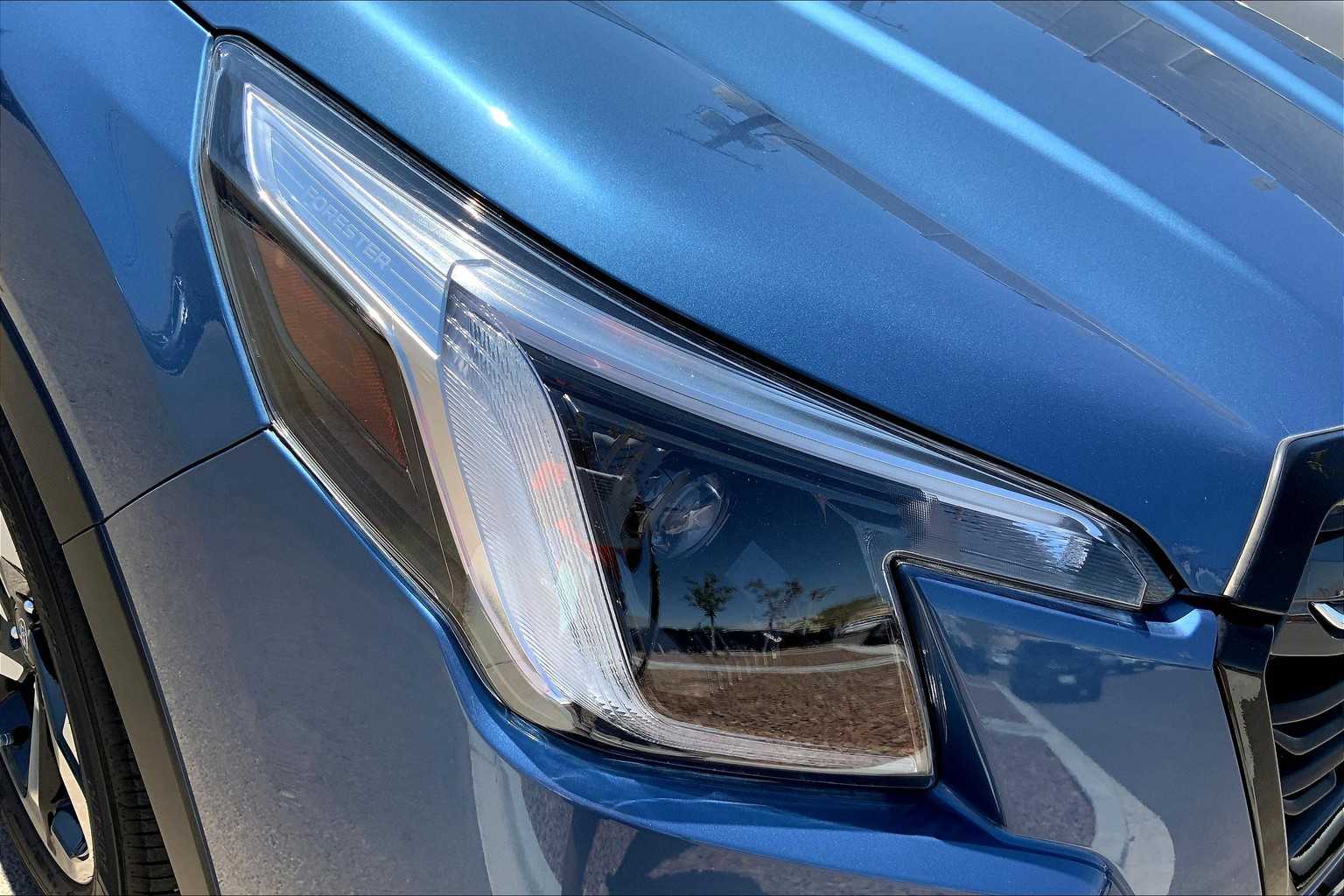 2023 Subaru Forester Touring photo 24