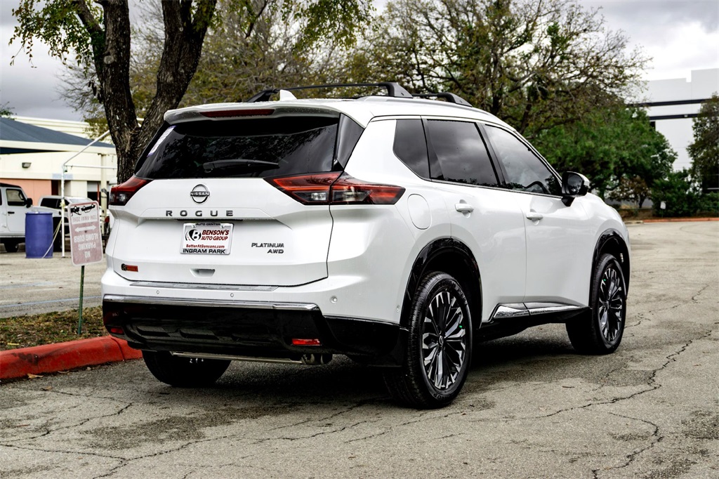 2026 Nissan Rogue Platinum photo 4