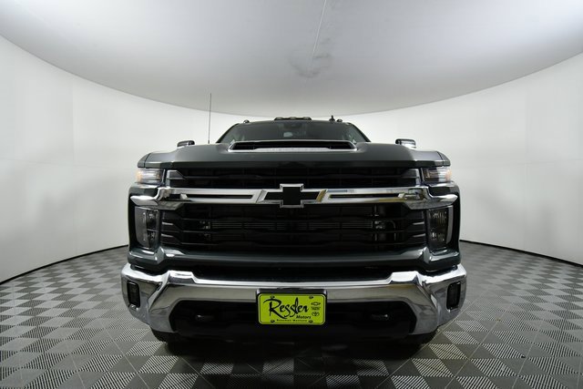 2026 Chevrolet Silverado 2500HD LT photo 4