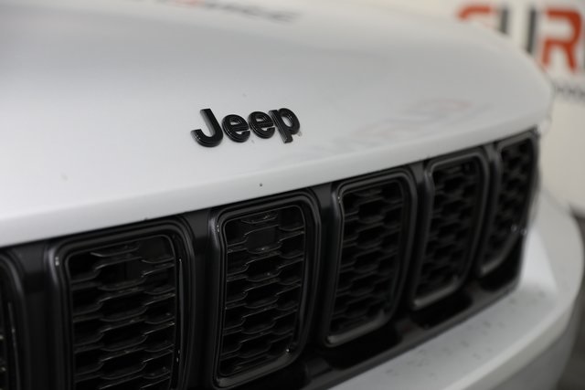 2025 Jeep Grand Cherokee Limited photo 22