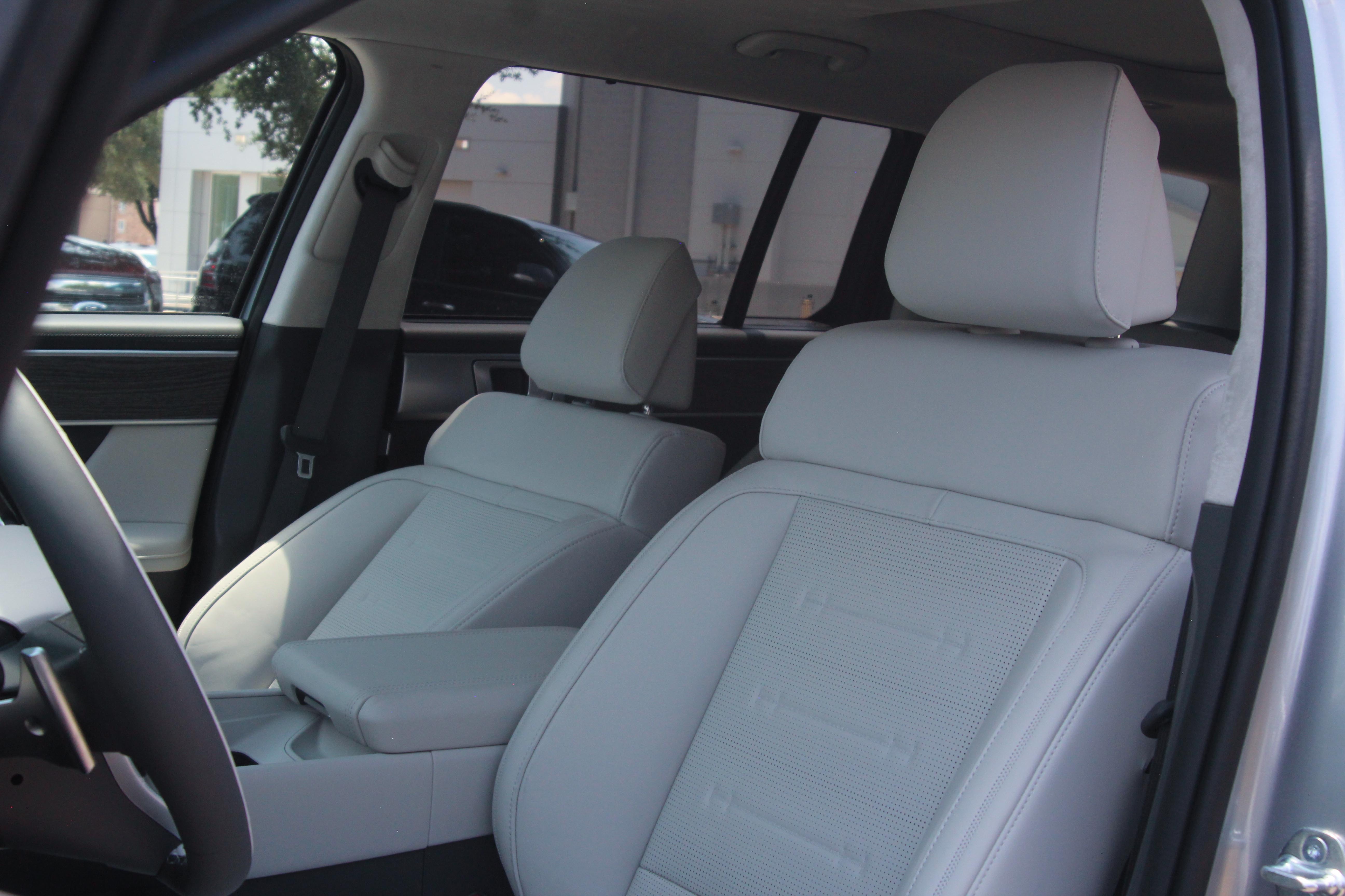 2026 Hyundai Santa Fe Calligraphy photo 3