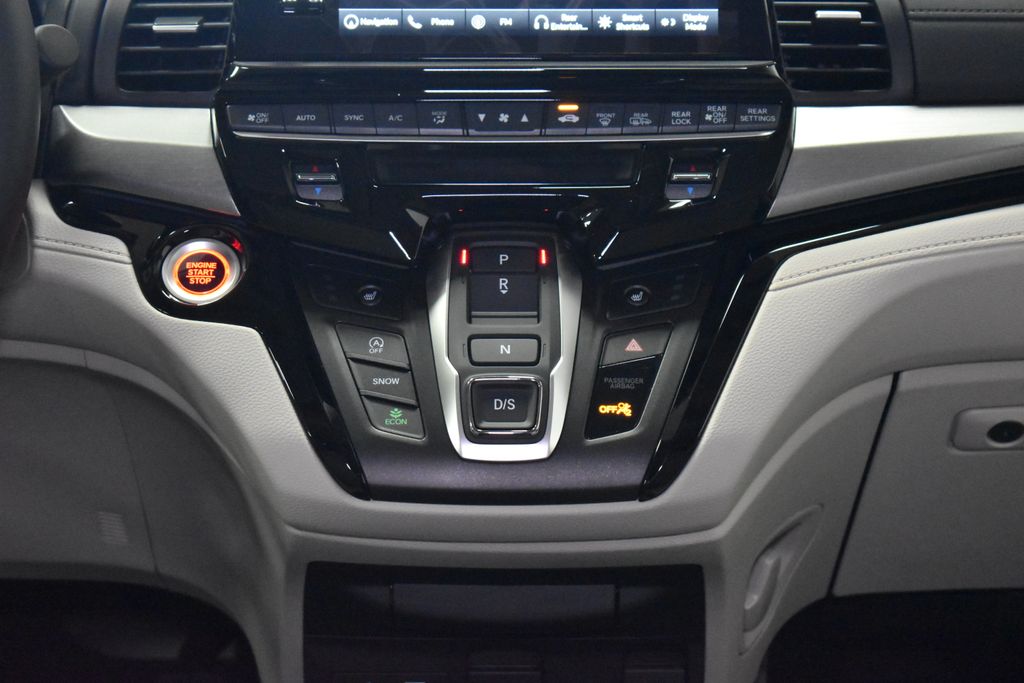 2026 Honda Odyssey Touring photo 12