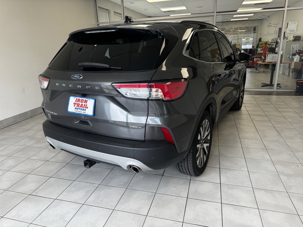 2020 Ford Escape Titanium Hybrid photo 25