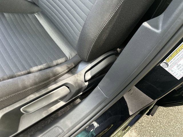 2025 Volkswagen Jetta 1.5T S photo 4