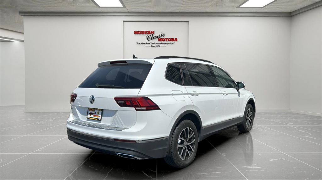 2021 Volkswagen Tiguan R-Line Black SEL photo 6