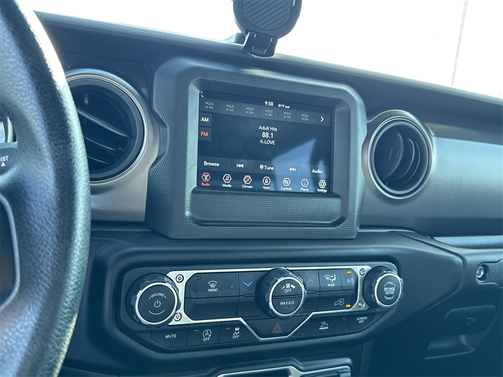 2023 Jeep Gladiator Sport photo 22