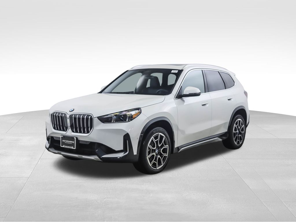 2026 BMW X1 28i's photo