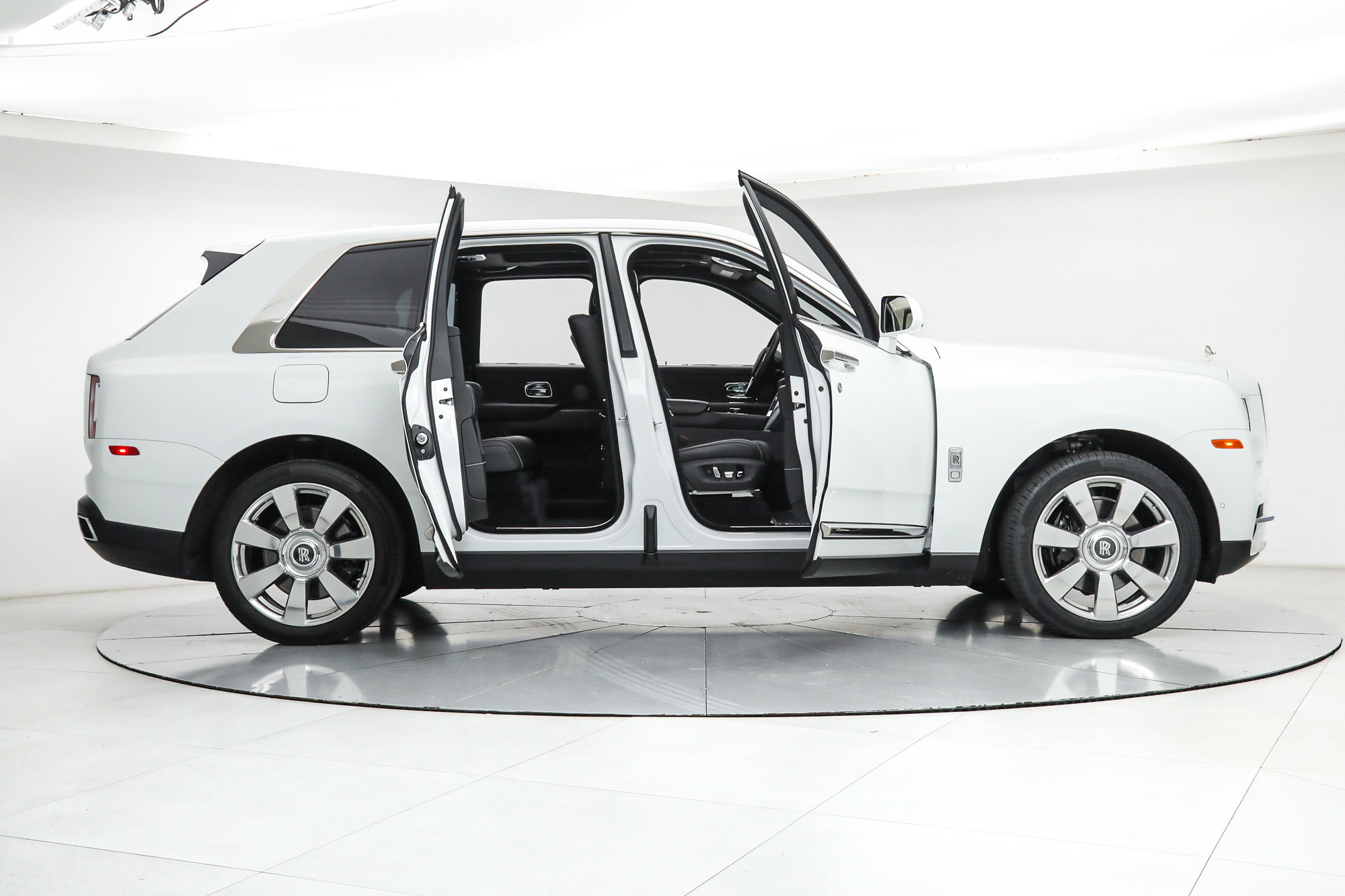 2020 Rolls Royce Cullinan photo 7