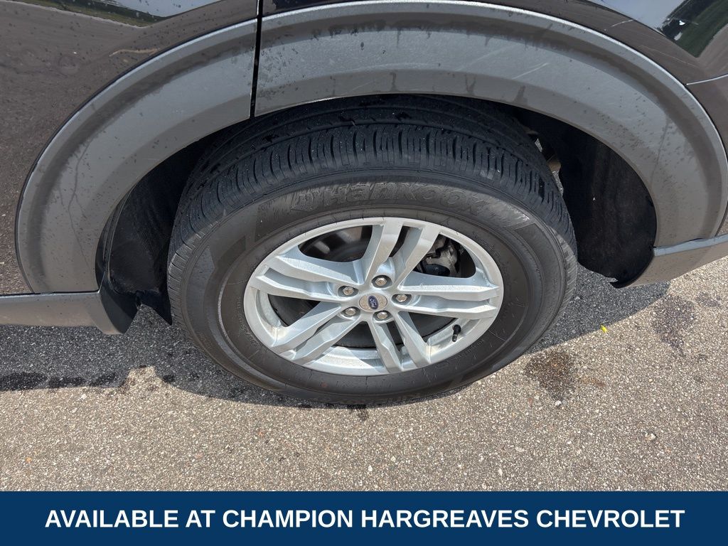 2022 Ford Explorer Base photo 3