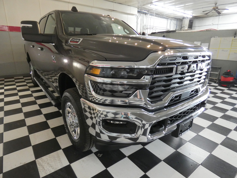 2025 Ram 2500 Tradesman photo 3