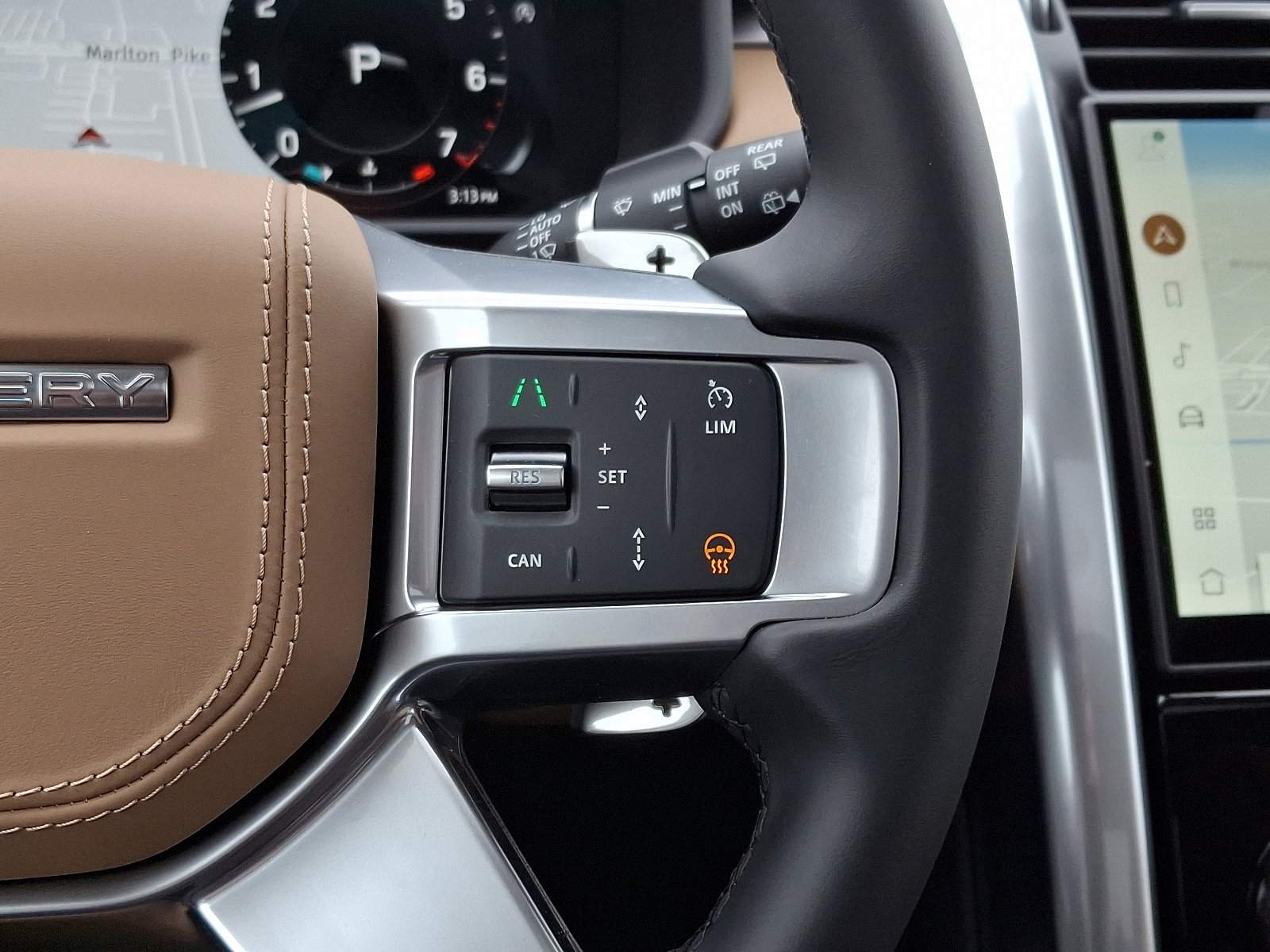 2025 Land Rover Discovery Metropolitan Edition photo 19