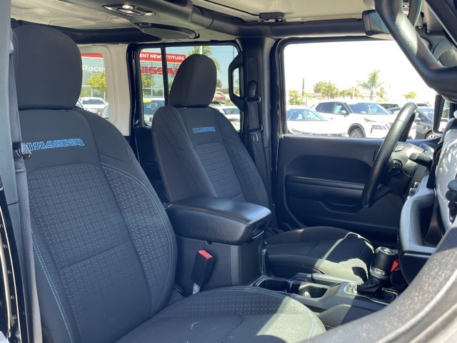 2021 Jeep Wrangler Unlimited Islander photo 16