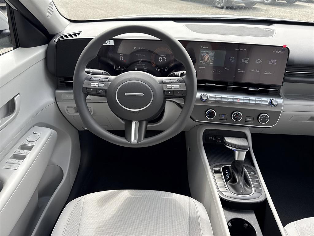 2026 Hyundai Kona SE photo 12
