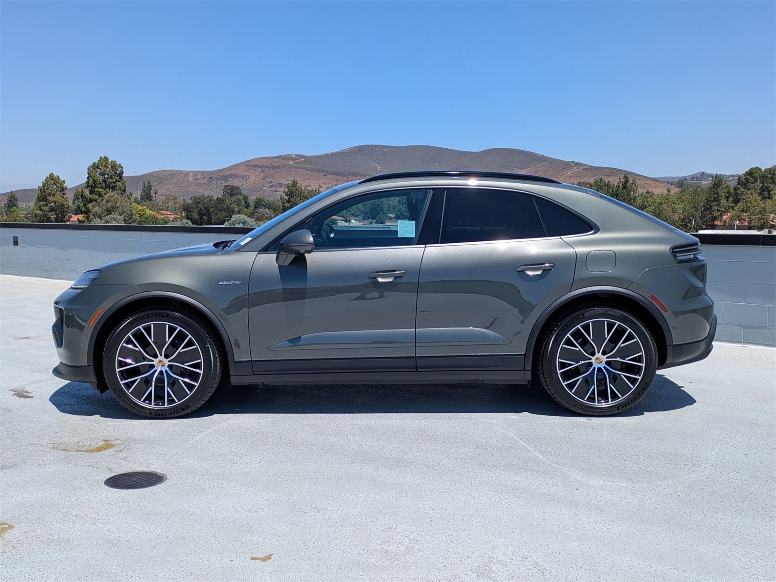 Used 2025 Porsche Macan Base with VIN WP1AD2XA9SL076624 for sale in Thousand Oaks, CA