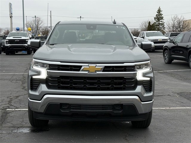 2026 Chevrolet Silverado 1500 LT photo 2