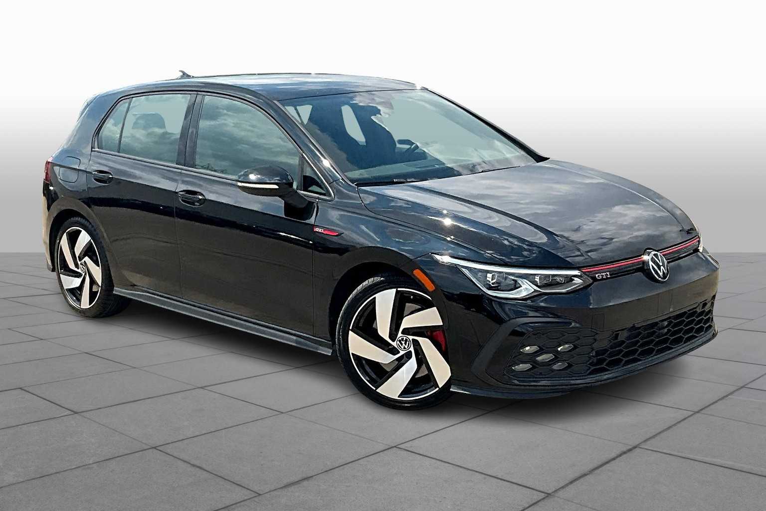 2024 Volkswagen Golf GTI S photo 2