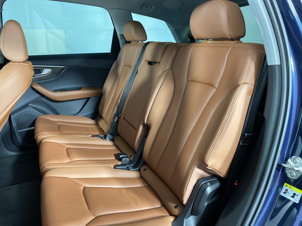 2023 Audi Q7 55 Premium Plus photo 18