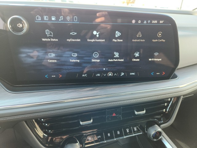 2026 Chevrolet Suburban LS photo 2