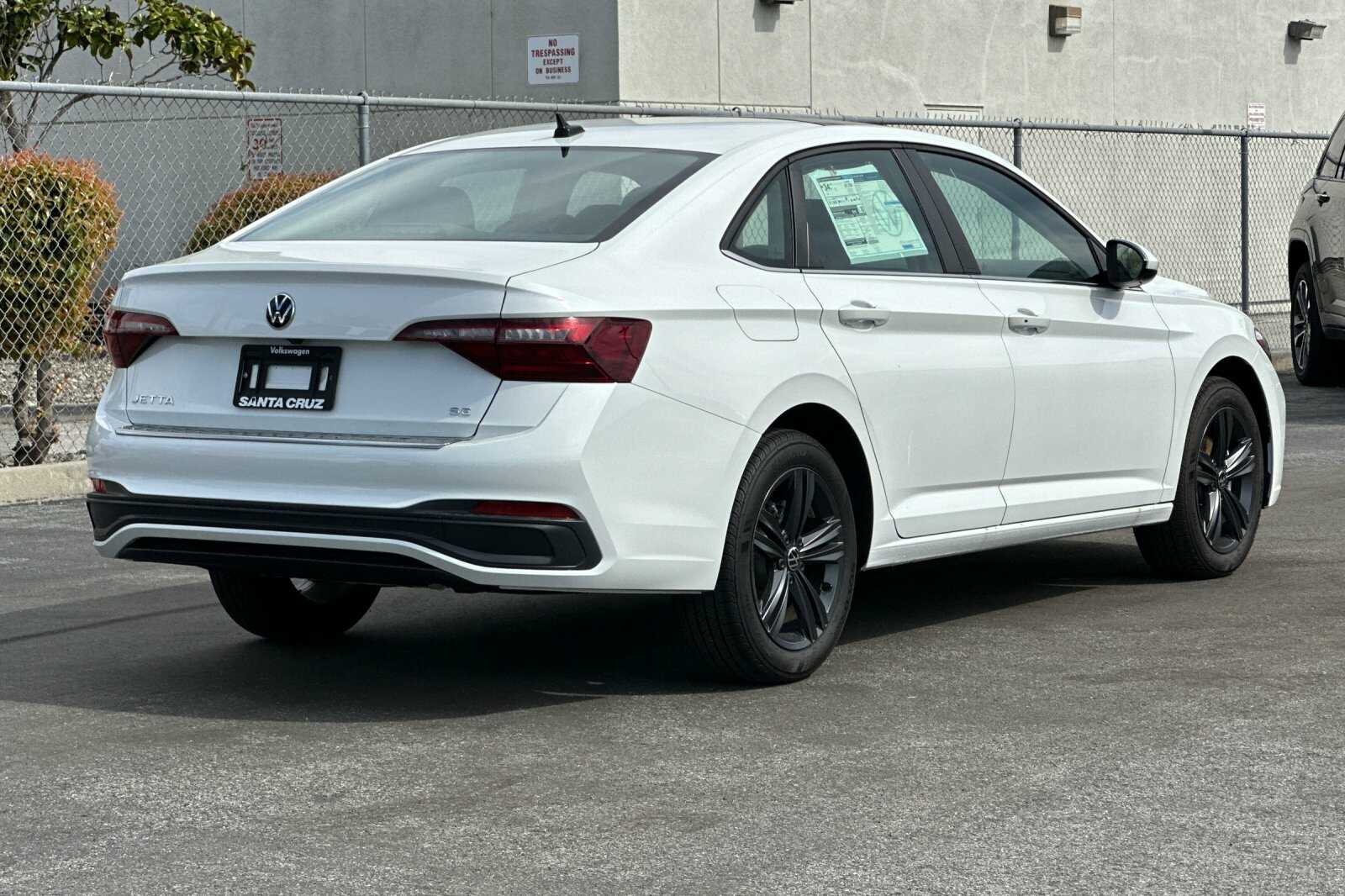 2024 Volkswagen Jetta SE photo 4