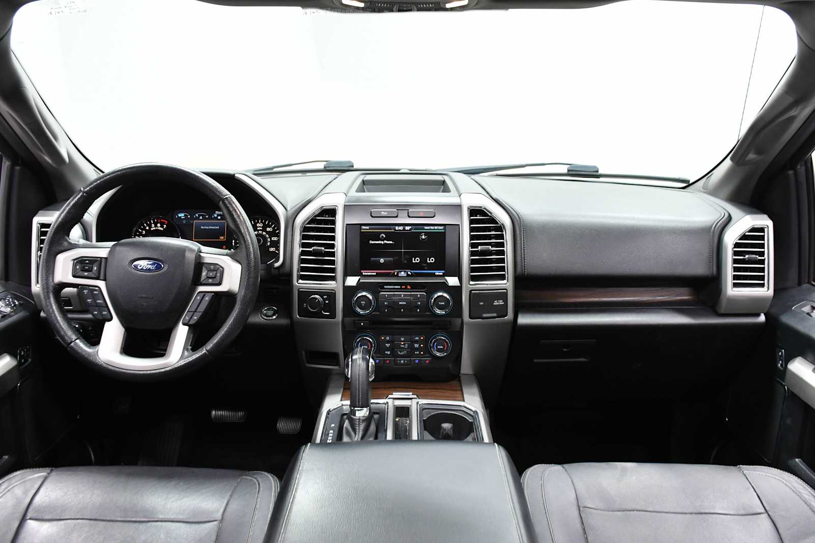 2015 Ford F-150 Lariat photo 15