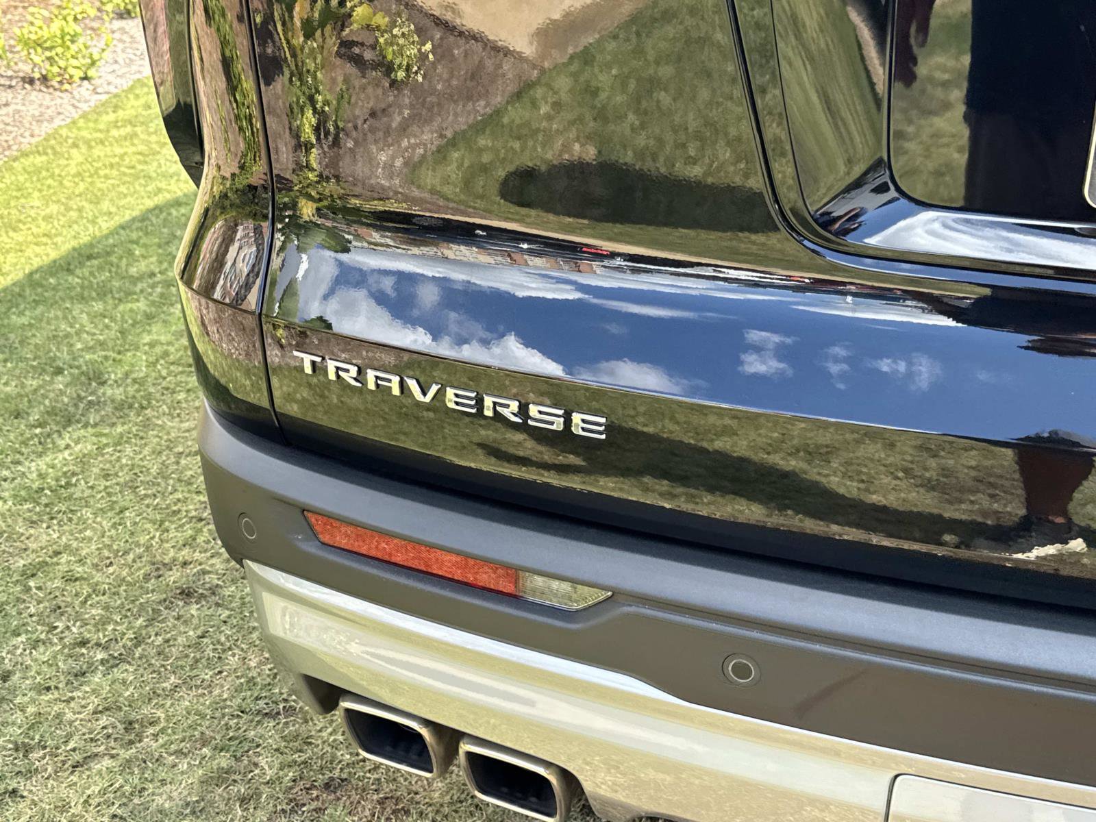 2025 Chevrolet Traverse photo 6