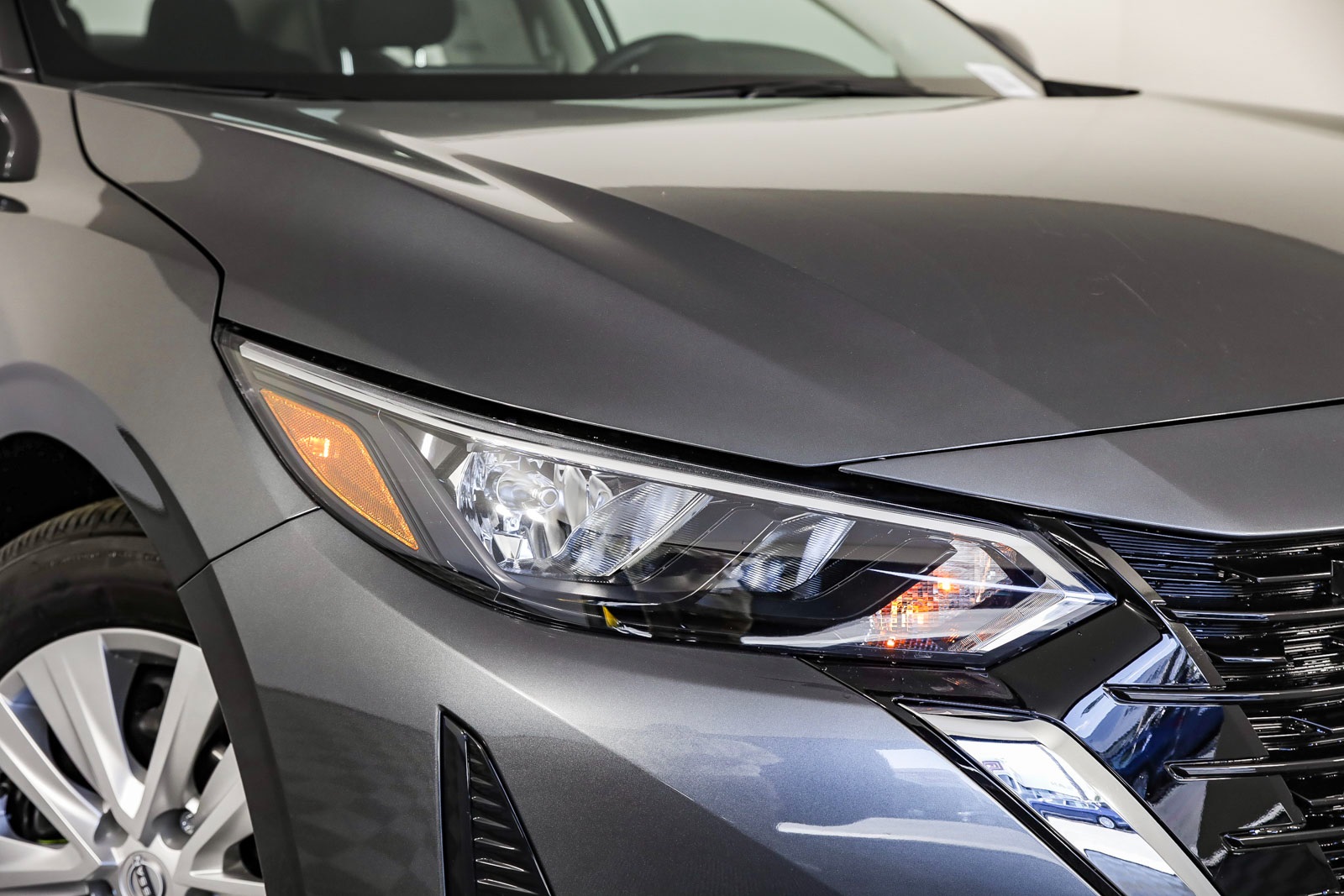 2025 Nissan Sentra S photo 2