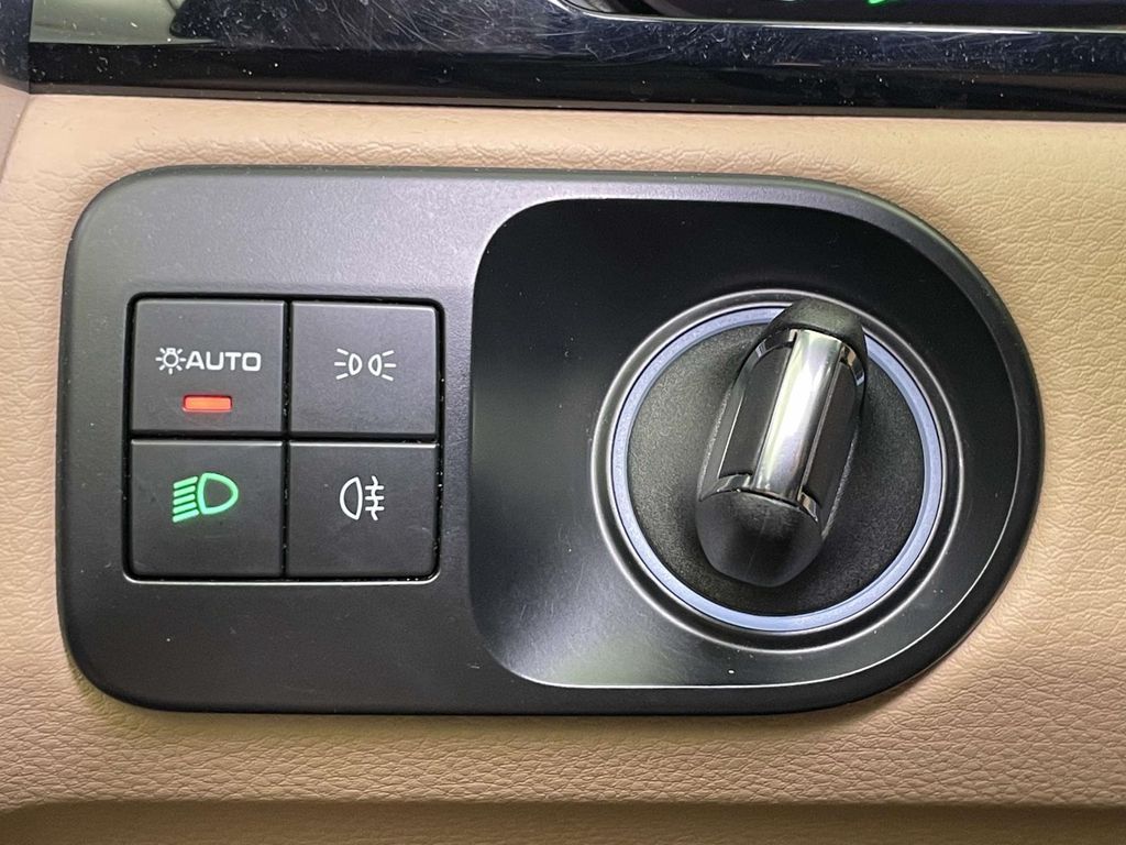 2022 Porsche Cayenne E-Hybrid Base photo 40