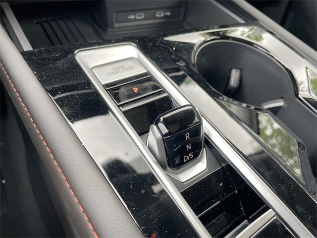 2025 Volkswagen Atlas Peak Edition SE Technology photo 35