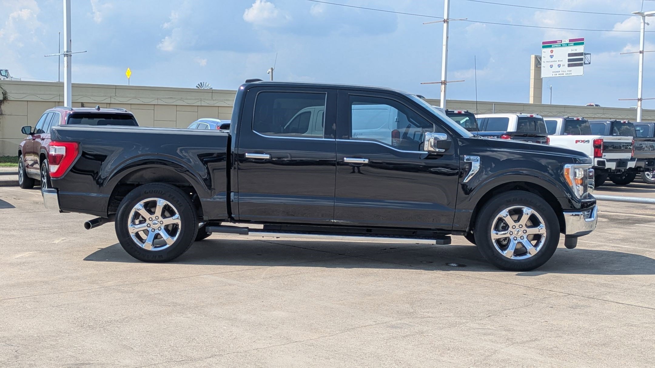2021 Ford F-150 Lariat photo 2
