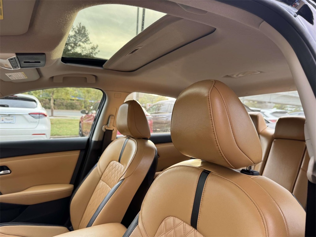 2022 Nissan Sentra SV photo 4