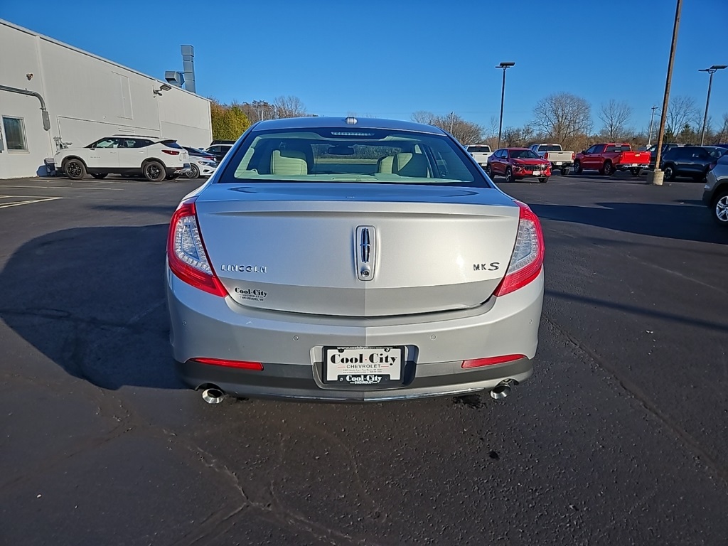 2014 Lincoln MKS Base photo 4