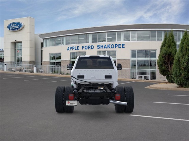 2025 Ford F-450 photo 4